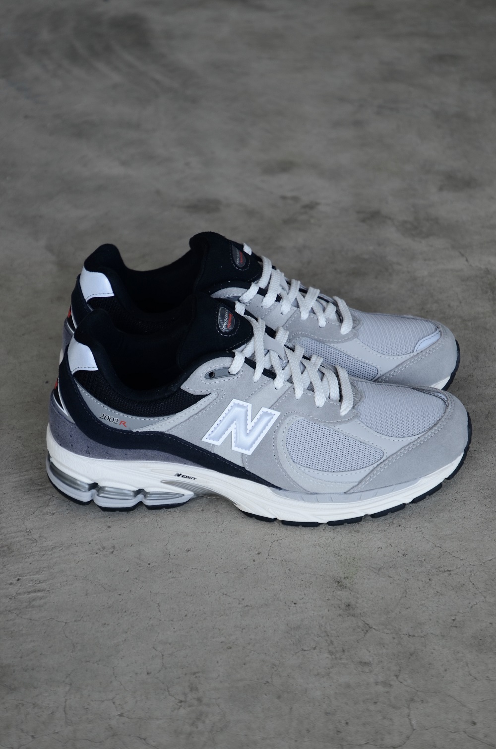 【New Balance】“M2002RSG” “M2002RSI” 欠かせない一足 | CIENTO BLOG